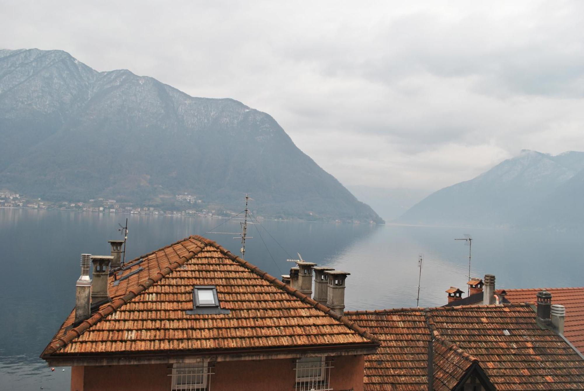 The Romantic Village House - Apartments With Lake View Colonno Exterior foto