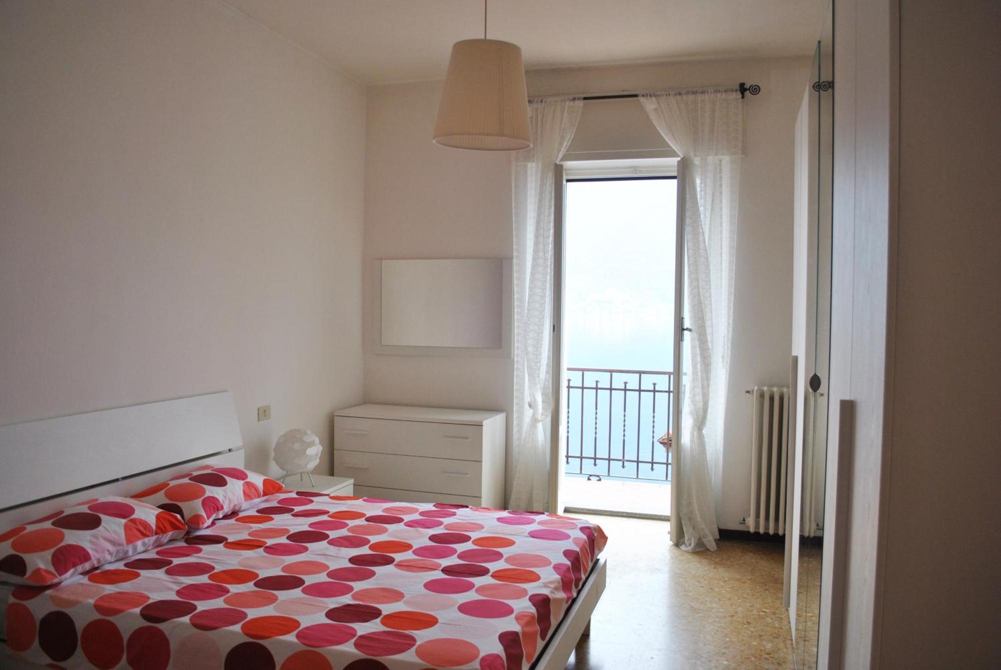 The Romantic Village House - Apartments With Lake View Colonno Exterior foto