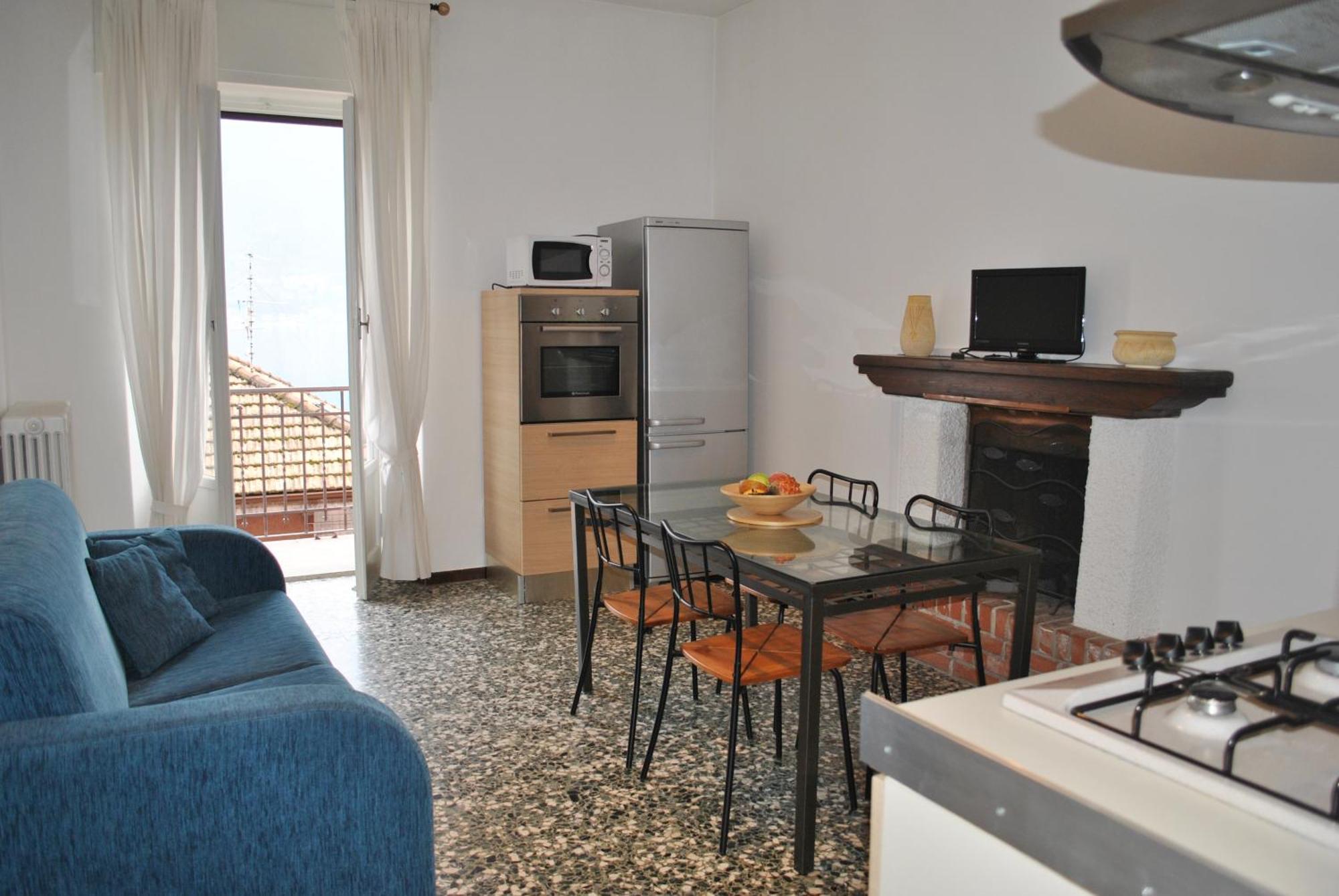 The Romantic Village House - Apartments With Lake View Colonno Exterior foto